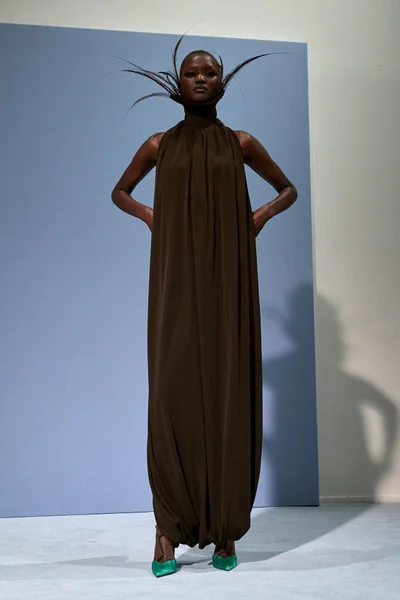 Look 15